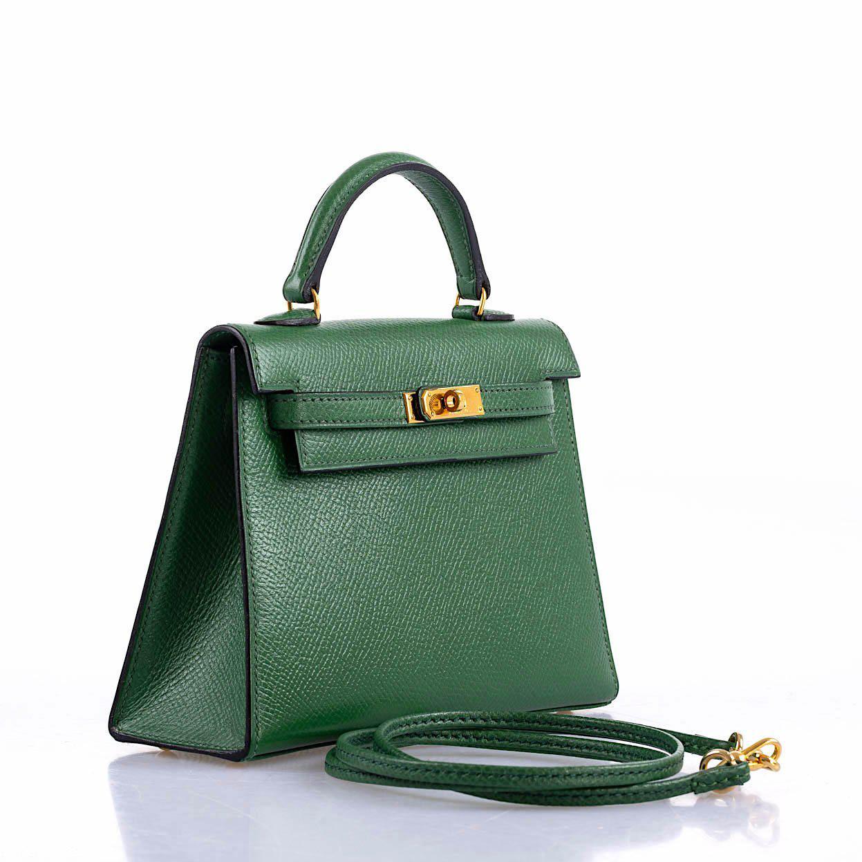Hermès Mini Kelly 15 Vert Clair Courchevel with Gold Hardware