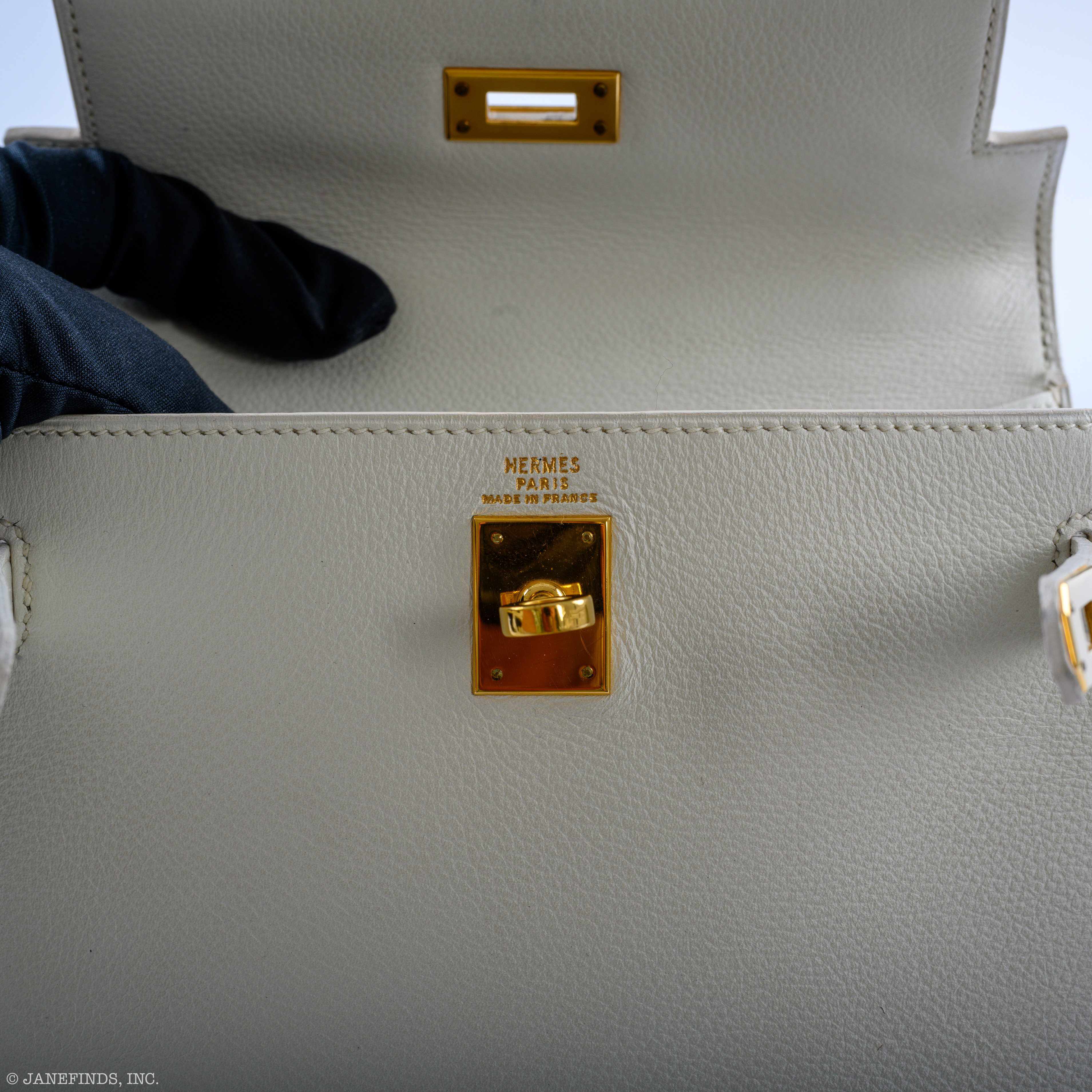 Hermès Mini Kelly 20 Sellier Shoulder White Evercolor Gold Hardware - 1986