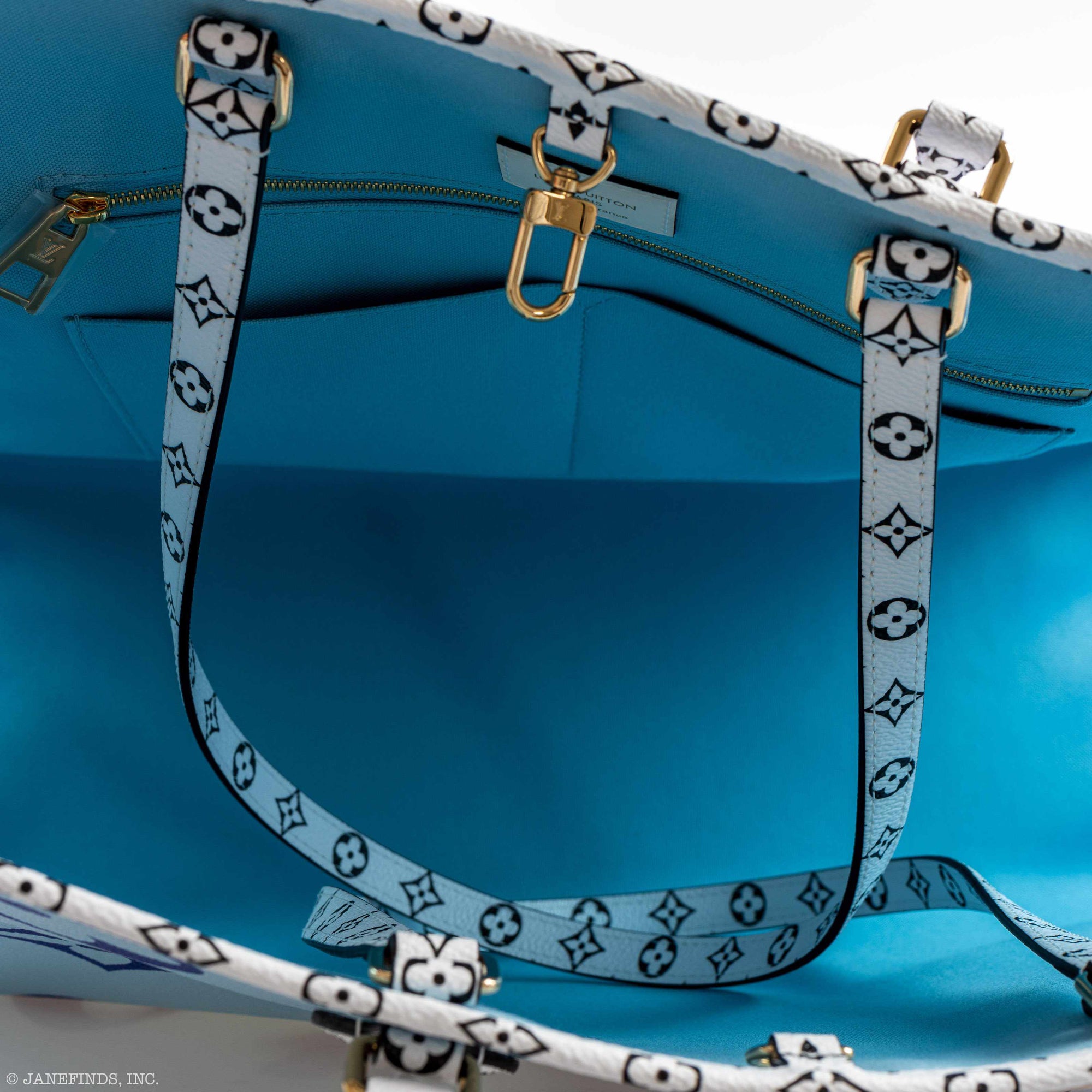 Louis Vuitton OnTheGo GM Hamptons Monogram Giant Blue