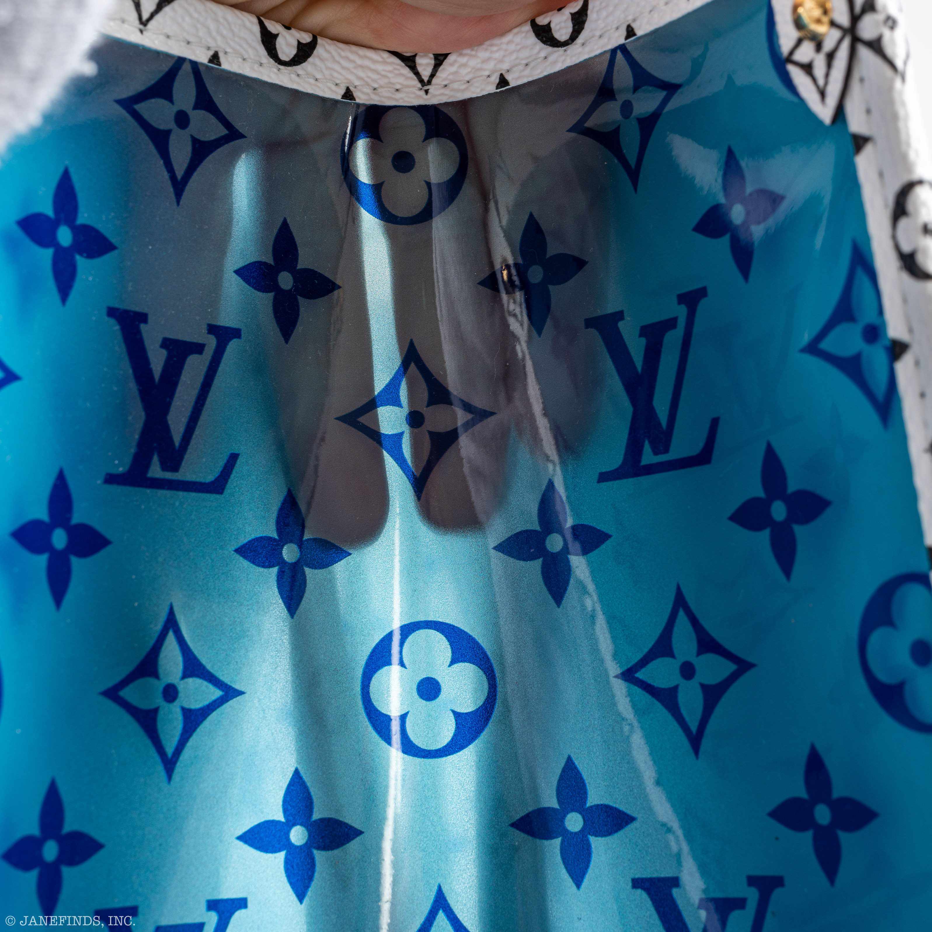 Louis Vuitton OnTheGo GM Hamptons Monogram Giant Blue